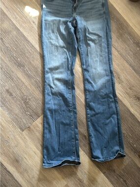 American Eagle Outfitters Boot Cut Jeans in Faded Blue